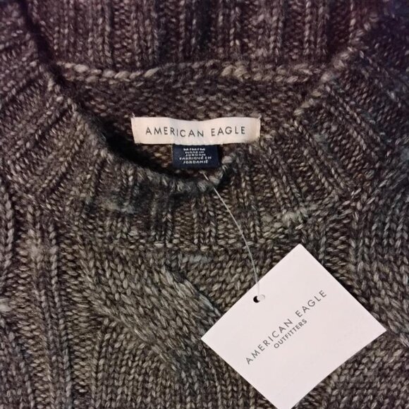 NEW!!! American Eagle Grey Cable Knit Sweater - Size M - Picture 5 of 6